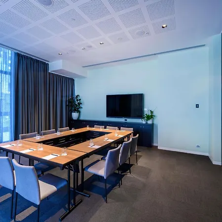 Novotel Melbourne Central-2